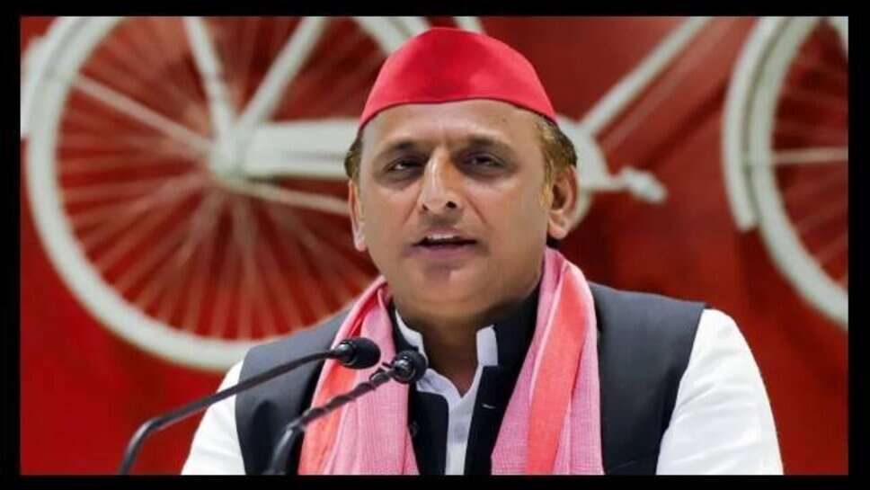 वाराणसी और चित्रकूट में हुई लूटपाट की घटना पर सपा ने योगी सरकार को घेरा, कहा - शर्मनाक और ध्वस्त…