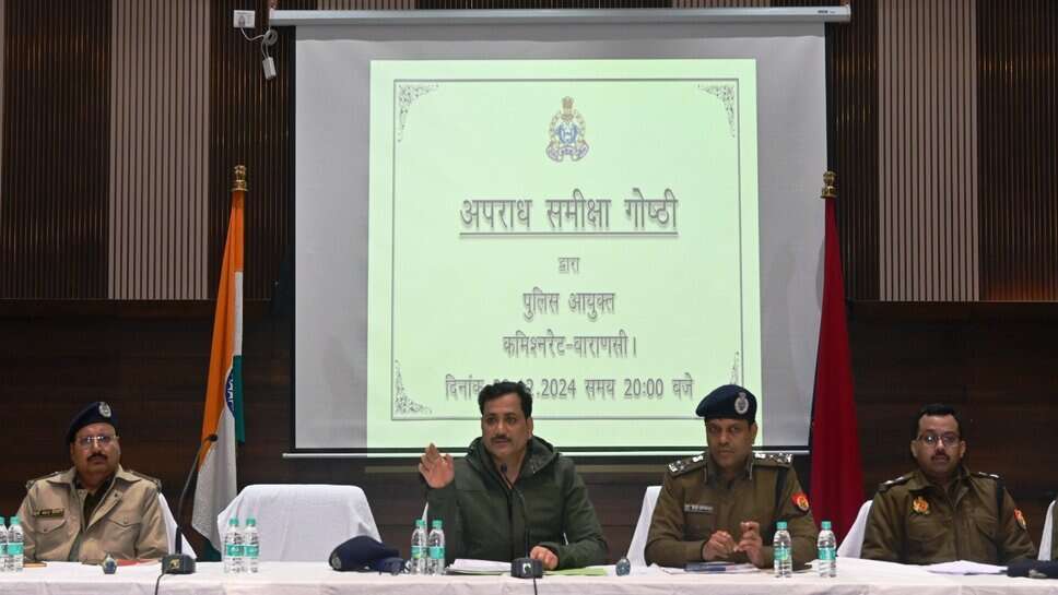 महिला पर्यटक से दुर्व्यवहार प्रभारी निरीक्षक दशाश्वमेध को पड़ा भारी, पुलिस कमिश्नर ने किया लाइन हाजिर