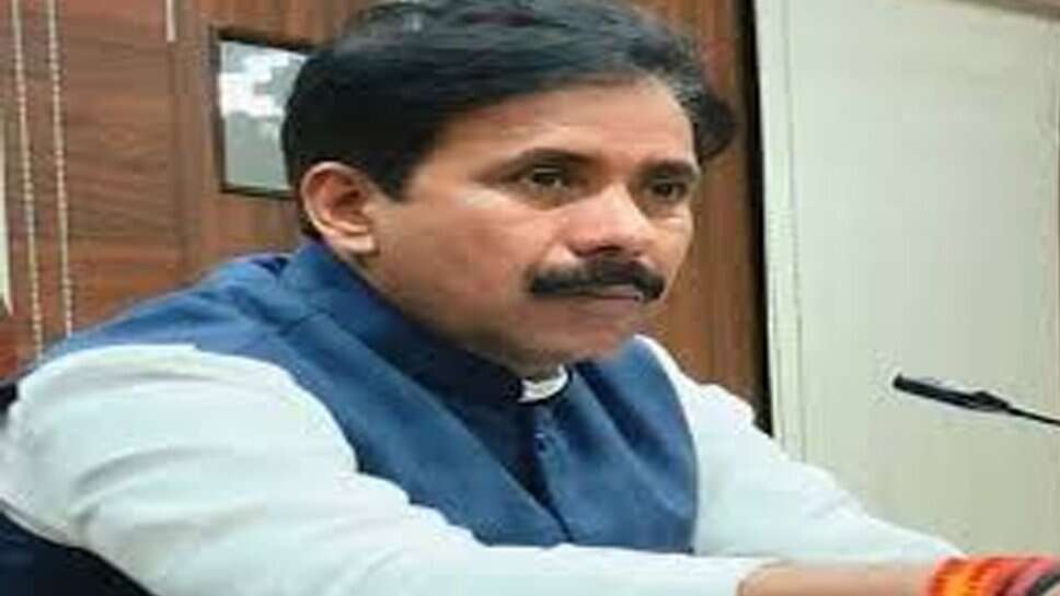 UP के मंत्री अनिल राजभर ने कांग्रेस पर साधा निशाना, बोले - सड़क की भाषा सदन में न बोले राहुल गांधी