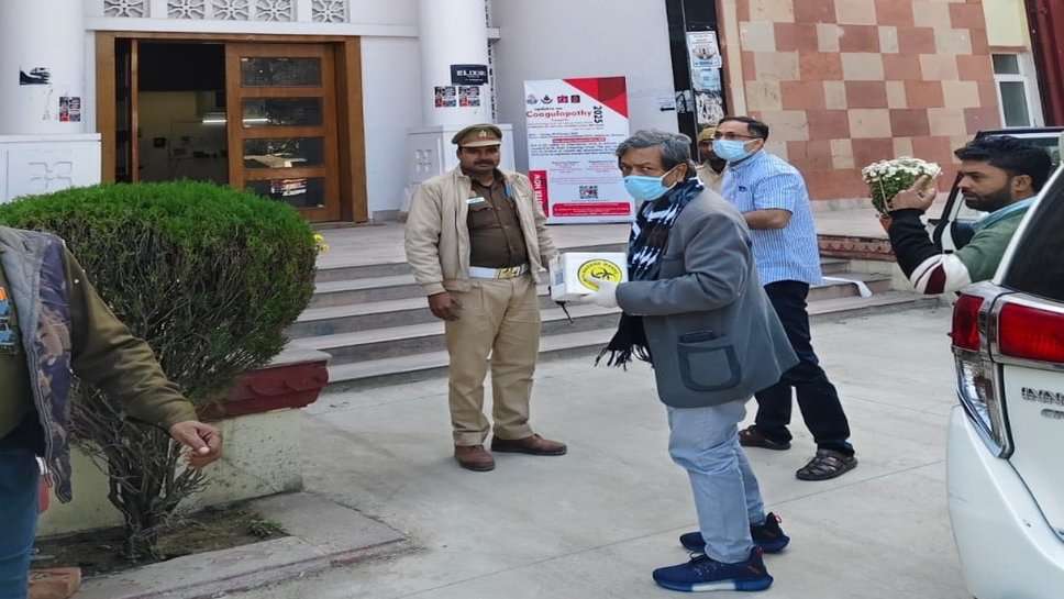 वाराणसी कमिश्नरेट पुलिस की कोलकाता तक हो रही तारीफ, मरीज के लिए बाबतपुर से BHU अस्पताल तक बना दिया ग्रीन कॉरिडोर