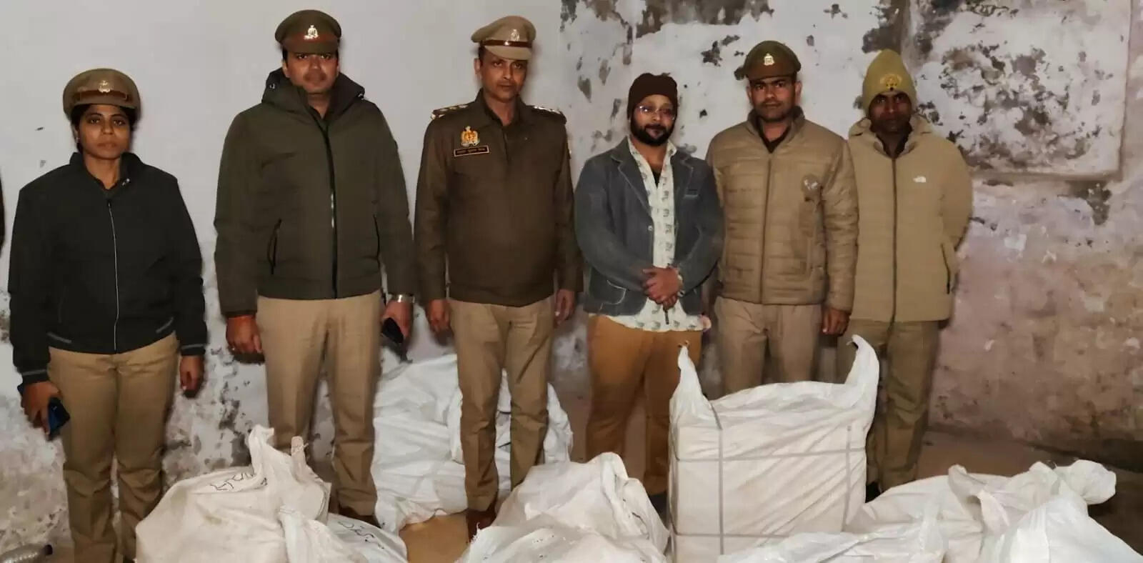 रोक के बावजूद बाजार में आ गया है मौत का मांझा! करीब साढ़े 5 कुंतल चाइनीज मांझा के साथ कारोबारी गिरफ्तारी