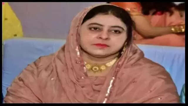 UP में जरायम की दुनिया की मोस्ट वांटेड महिला अपराधी जो बनी है पुलिस के लिए सिरदर्द !