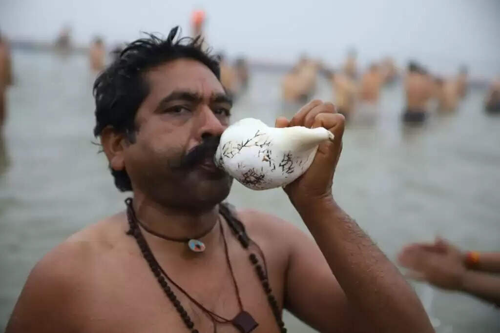 Mahakumbh 2025 : श्रद्धा, आस्था और आध्यात्मिकता का महामिलन, पौष पूर्णिमा के पहले स्नान के साथ हुआ महाकुंभ का भव्य शुभारंभ