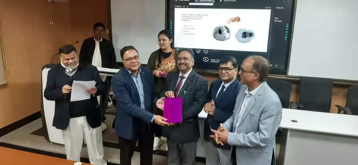 चिकित्सा विज्ञान के इतिहास पर हुआ कार्यक्रम, बोले पद्मश्री महेंद्र भंडारी-इतिहास पर चर्चा जरूरी