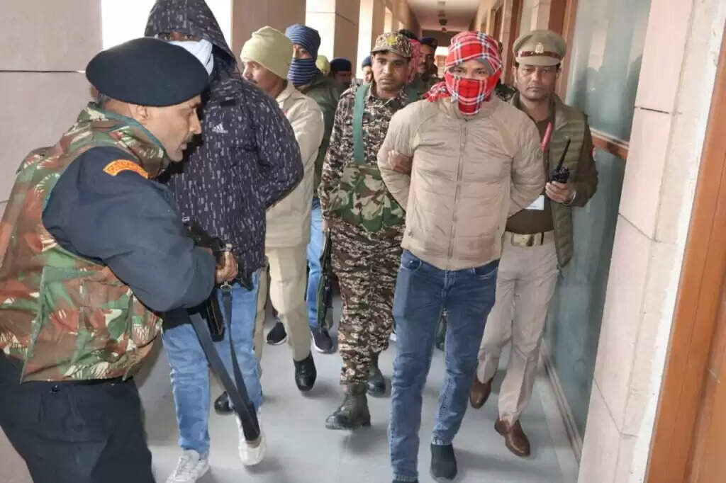 काशी विश्वनाथ धाम में ज्ञानवापी परिसर की सुरक्षा के लिए मॉक ड्रिल, परखी गई सुरक्षा बलों की सतर्कता