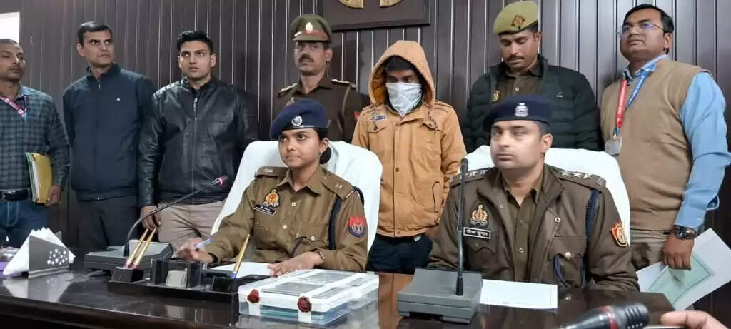डिजिटल अरेस्ट करके ठगी करने वाले चाइनीज गैंग का मास्टरमाइंड Proxy अरेस्ट, रिटायर्ड नेवी अफसर को बनाया था निशाना, अब तक 12 की हुई गिरफ्तारी