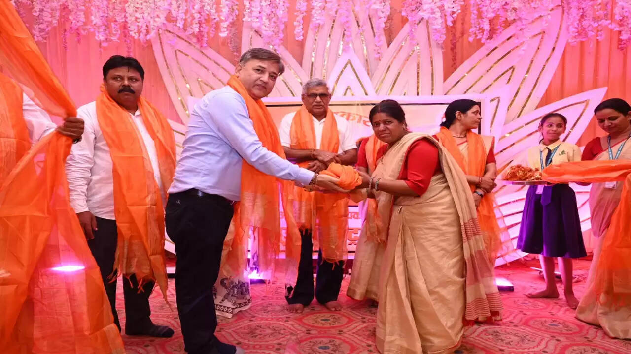 rajsootra-peeth-kartavyabodh-shrunkhala-halddighati-mitti