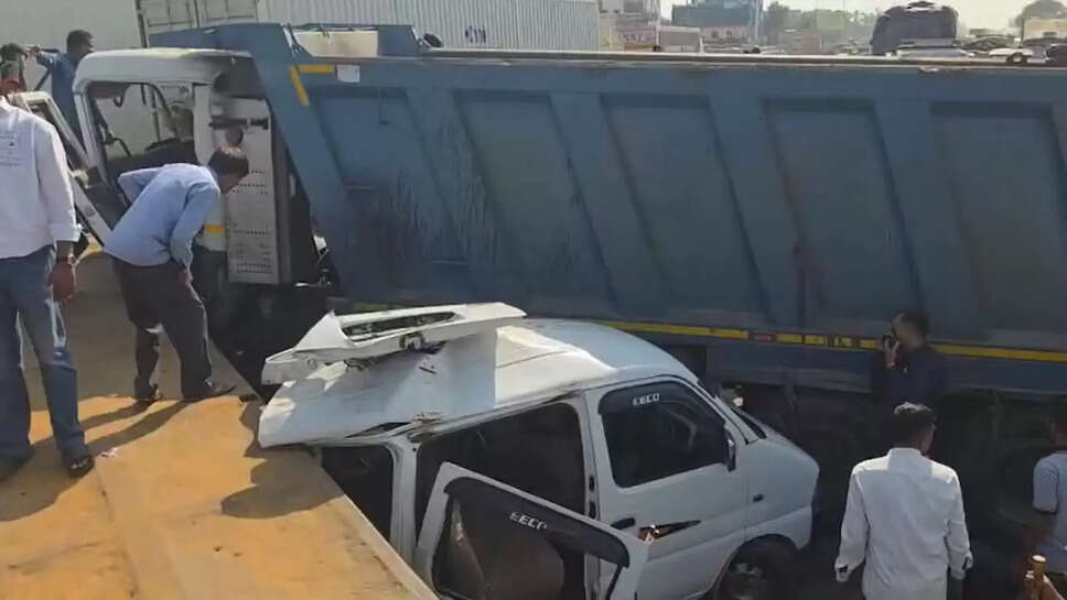 rajasthan-jaipur-harmada-road-dumper-accident-13-dead