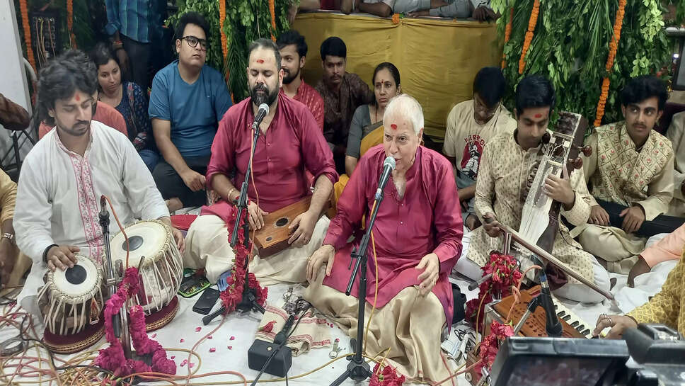 Pandit sajan mishra 