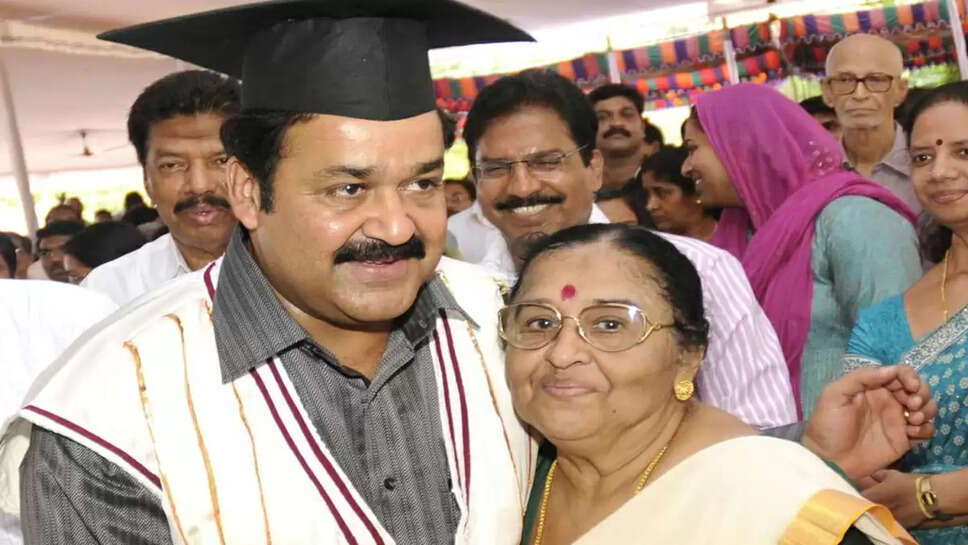 mohanlal mother passes away