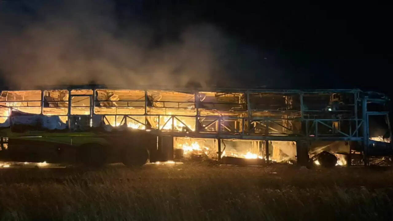 kurnool-bus-accident-20-passengers-burnt-alive-after-collision-with-bike