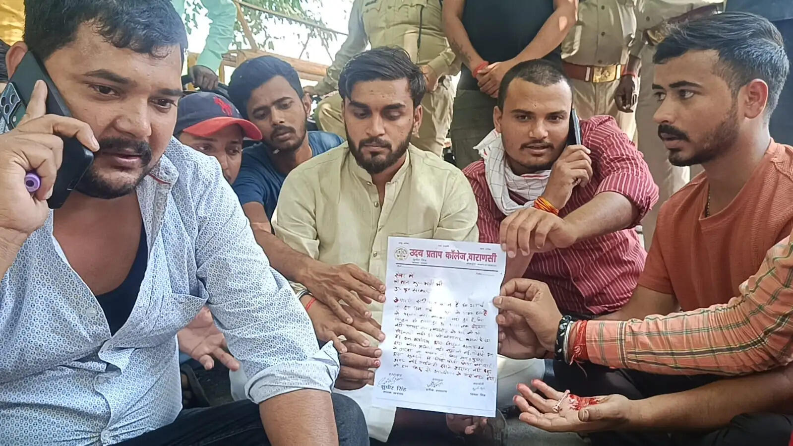 इंसाफ की मांग 