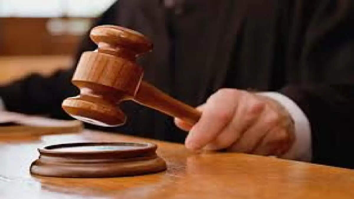 यूपी पंचायत चुनाव पर इलाहाबाद हाईकोर्ट का बड़ा फैसला: ग्राम प्रधानों को प्रशासक बनाने के सरकारी आदेश पर लगाई रोक
