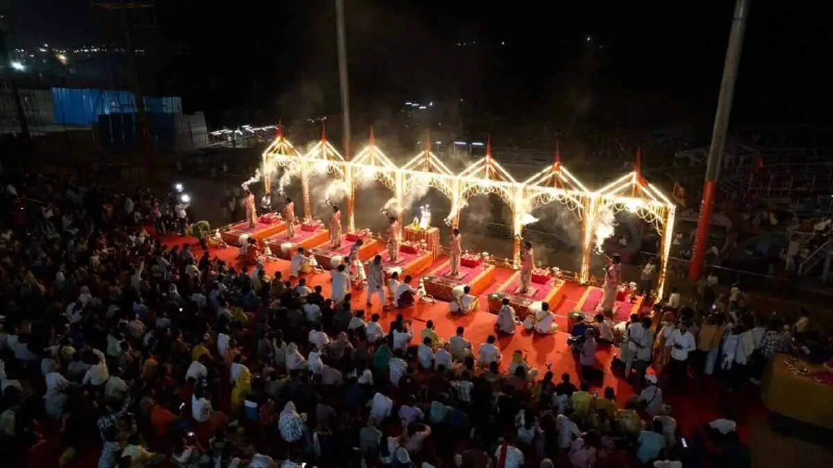 ganga aarti 2