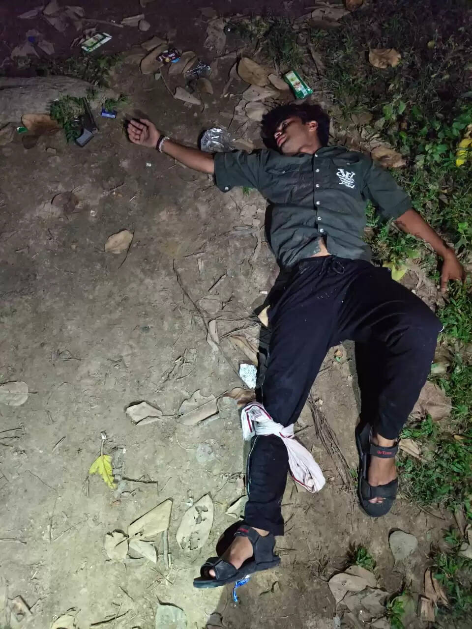 varanasi-chain-snatching-encounter-two-criminals-arrested-one-escaped