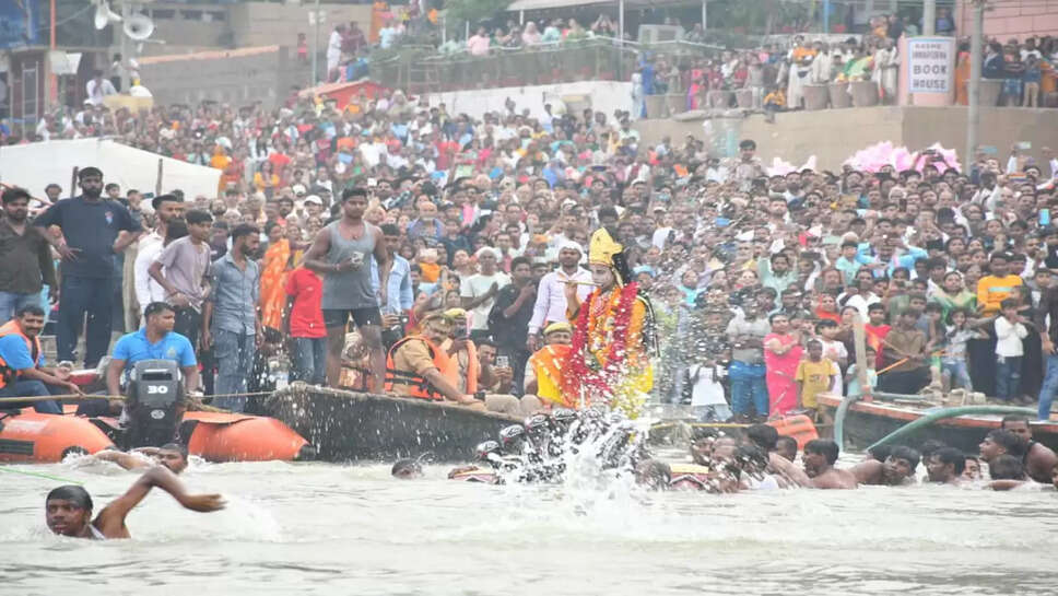 tulsighat-nag-nathaiya-leela-varanasi-krishna-kaliya-mardan-2025