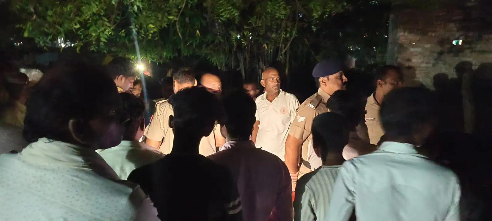 घटना के बाद पहुंची पुलिस