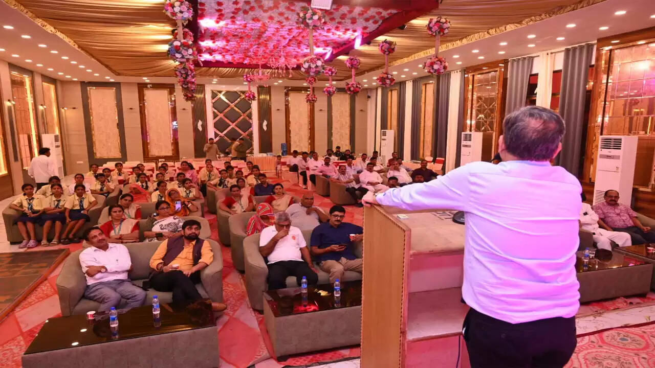 rajsootra-peeth-kartavyabodh-shrunkhala-halddighati-mitti