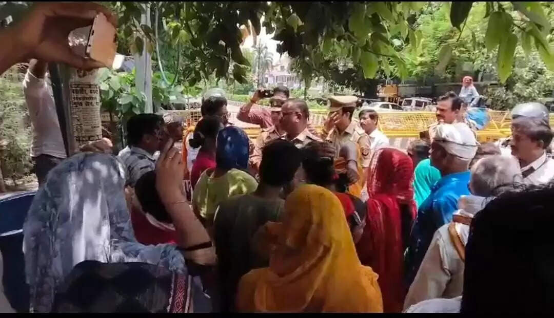 ;..