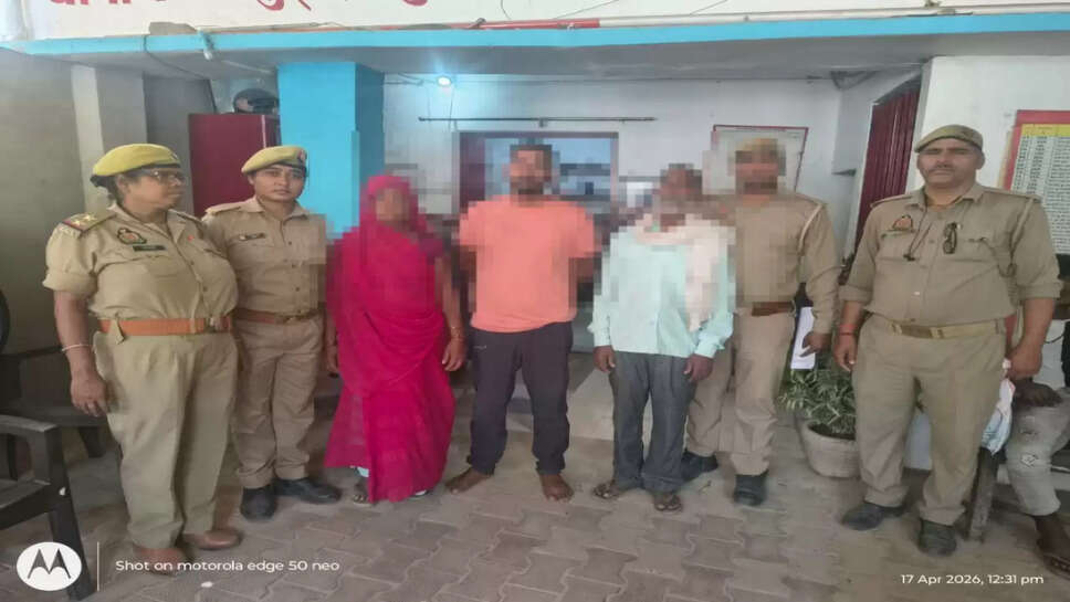 भेजे गए जेल