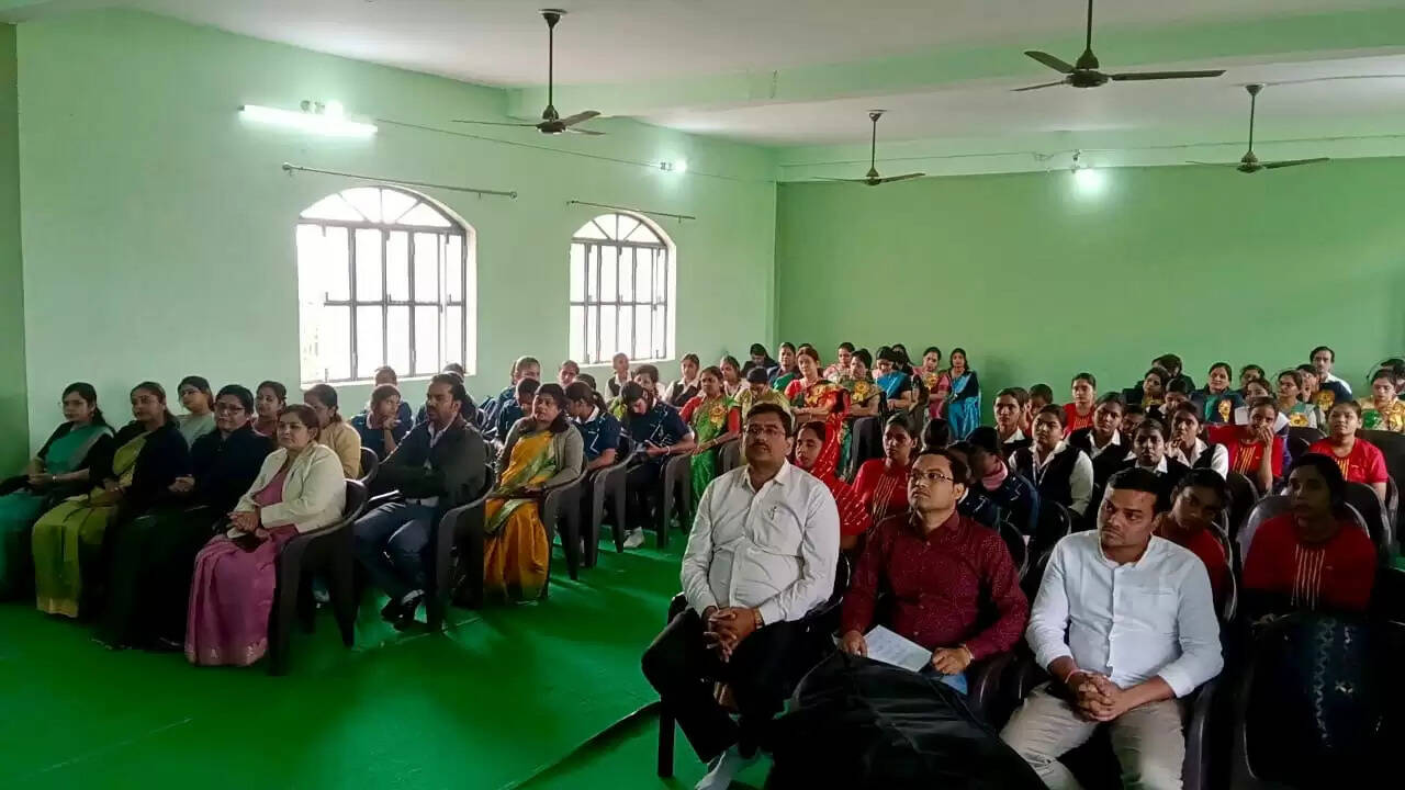 acharya-seetaram-chaturvedi-womens-college-annual-sports