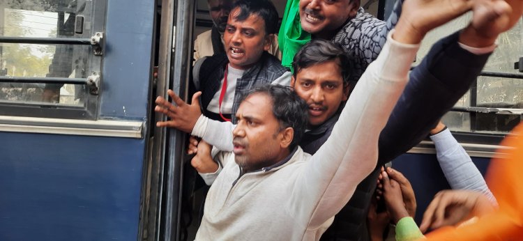 किसानों आंदोलन के समर्थन में बिना अनुमति जा रहे थे प्रधानमंत्री संसदीय कार्यालय, पुलिस ने रोका तो दी  गिरफ्तारी...