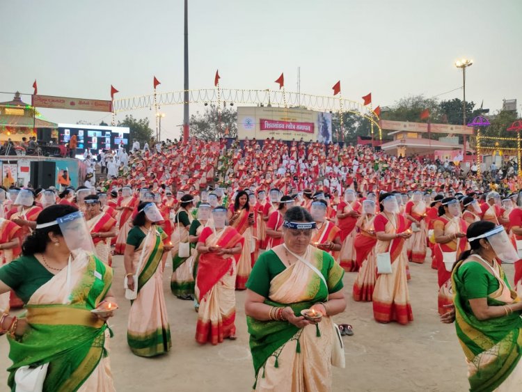 हजारों महिलाओं ने एक साथ किया शिव तांडव स्त्रोत का पाठ, पुराधिपति को रिझाया...