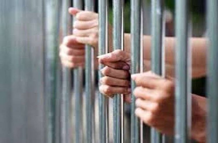Varanasi News: जिला जेल में बंद 9 कैदियों को मिली दो महीने की जमानत...