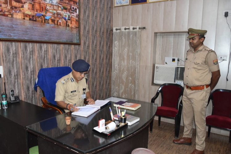 समाधान दिवस पर मडुवाडीह थाने में  पुलिस कमिश्नर ने सुनी फरियाद बोले- शरारतीतत्वों पर करें ठोस कार्रवाई...