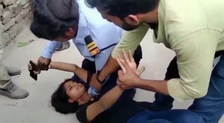 लेडी दबंग का वीडियो वायरल: नमो घाट पर सुरक्षाकर्मी से भिड़ी युवती, जमकर मारपीट...