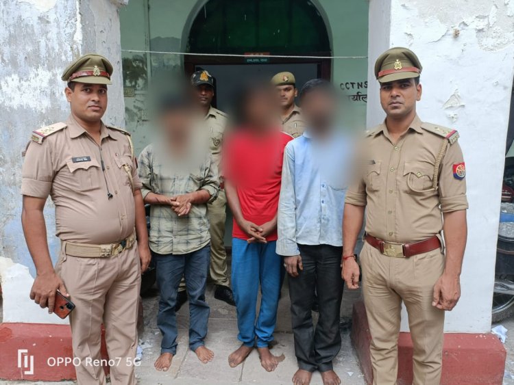 भेलूपुर पुलिस ने मंदिर में चोरी करने वाले दो चोरों को नगदी और आभूषण संग किया गिरफ्तार, चोरी का सामान खरीदने वाला भी दबोचा गया...