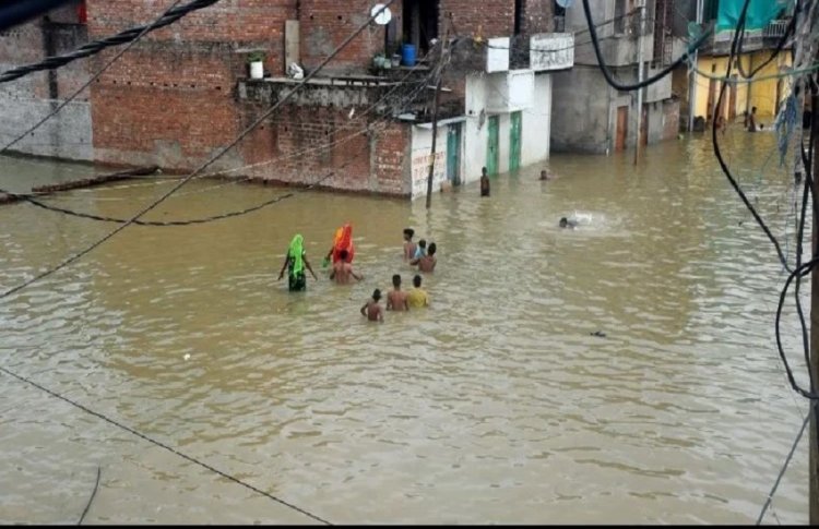 गंगा के बढ़ते जलस्तर से जनजीवन बुरी तरह प्रभावित, 19 बाढ़ चौकियां हुई कार्यशील...