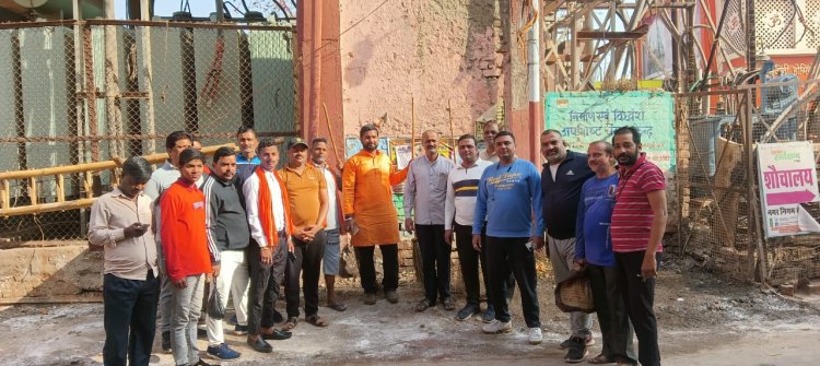 BJP कार्यकर्ताओं ने बुलानाला स्थित श्री नरवाबीर बाबा मन्दिर के आसपास चलाया स्वच्छता अभियान, जनता को किया जागरूक...