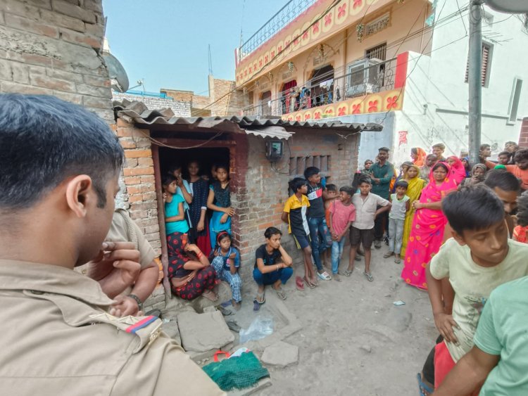 टीन शेड पर फेंका मिला भ्रूण, आसपास हॉस्टल चलने से तरह-तरह की चर्चाएं...