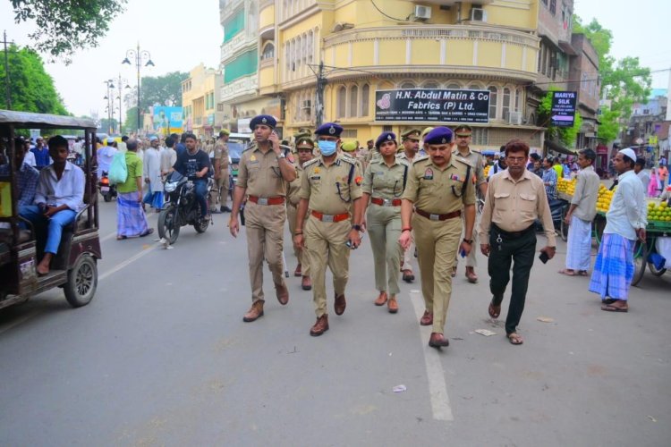 बकरीद को लेकर संवेदनशील क्षेत्रों में एडिशनल सीपी ने किया फूट पेट्रोलिंग, बोले CCTV कैमरे से की जा रही निगरानी...