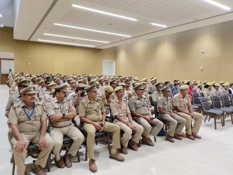 साफ्ट स्किल और संयमित व्यवहार को लेकर पुलिसकर्मियों का हुआ प्रशिक्षण, बोले अफसर - 9100 बिछड़े श्रद्धालुओं को परिजनों से मिलवाया गया...