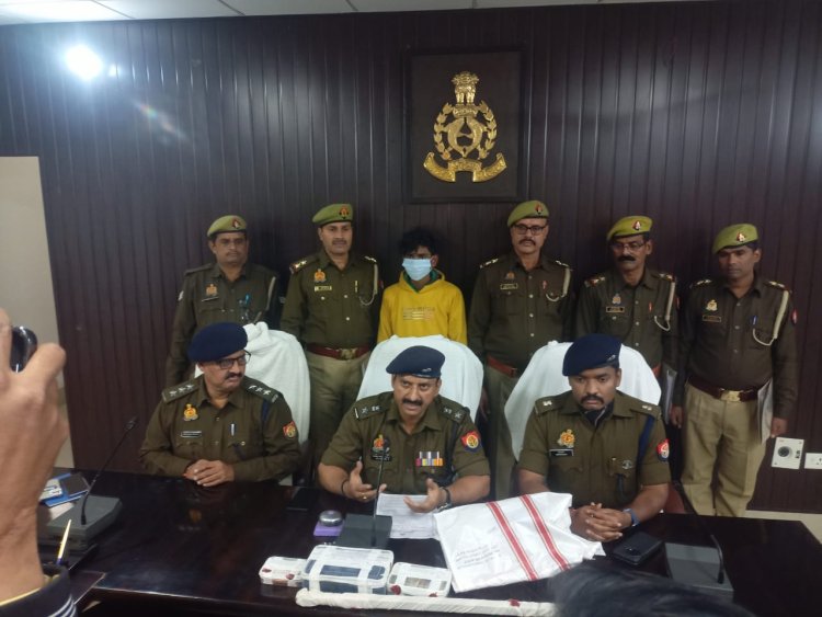 शातिर चोर को मिर्जामुराद पुलिस ने किया गिरफ्तार, डीसीपी ने पुलिस टीम को दिया इनाम...