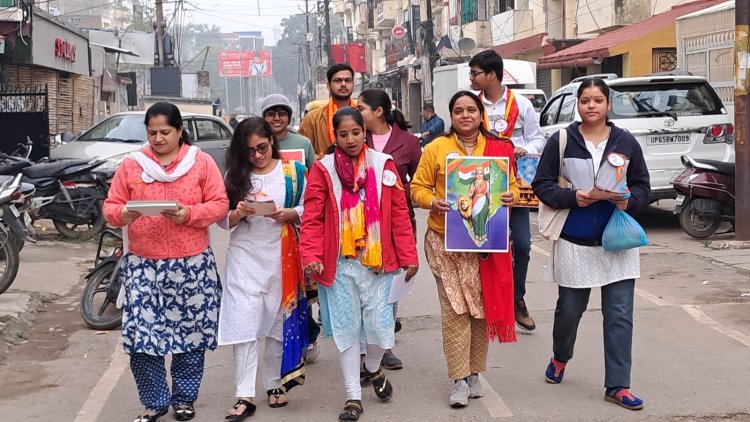 ...चाची शुरू भयल धनुषधारी के अनुष्ठान क तैयारी: घर-घर पहुंच रहे है युवा, पूजित अक्षत देकर दे रहे निमंत्रण... 