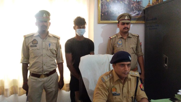 फरार इनामी को सारनाथ पुलिस ने किया गिरफ्तार, सब्जी विक्रेता की लाठी-डंडे से पीटकर की थी हत्या...