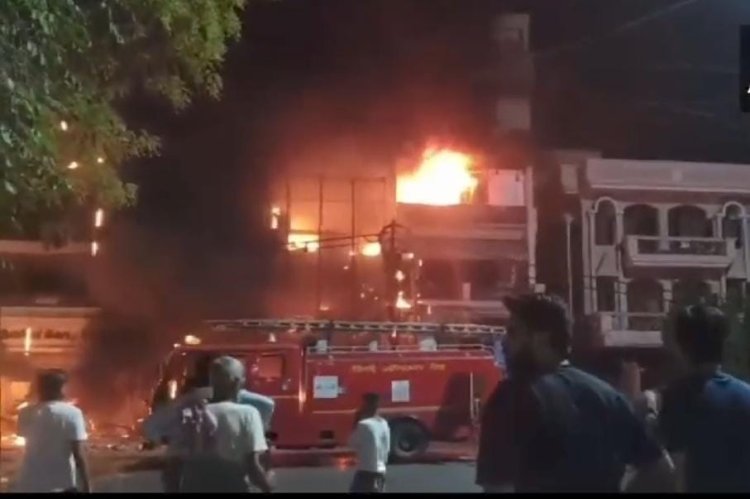 दिल्ली : बेबी केयर सेंटर में लगी आग, छह मासूमों की मौत...