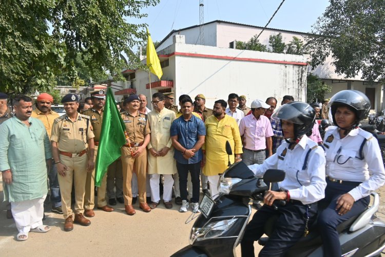 CP ने हरी झंडी दिखाकर किया यातायात माह 2024 का शुभारंभ, कहा - जीवन अनमोल है..